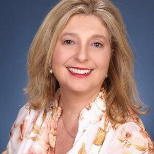 Meet your Posher, Janelle